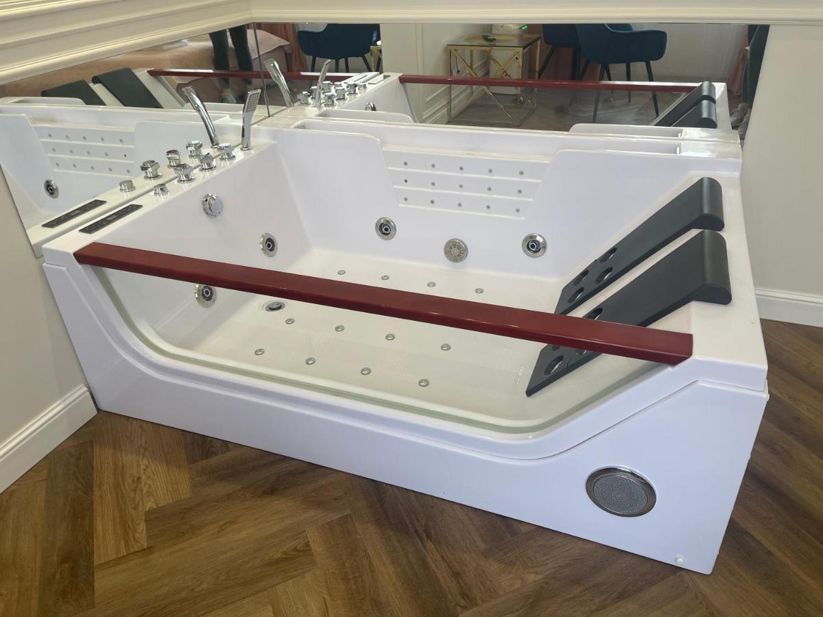 Glamour Prywatne Jacuzzi Starowislna